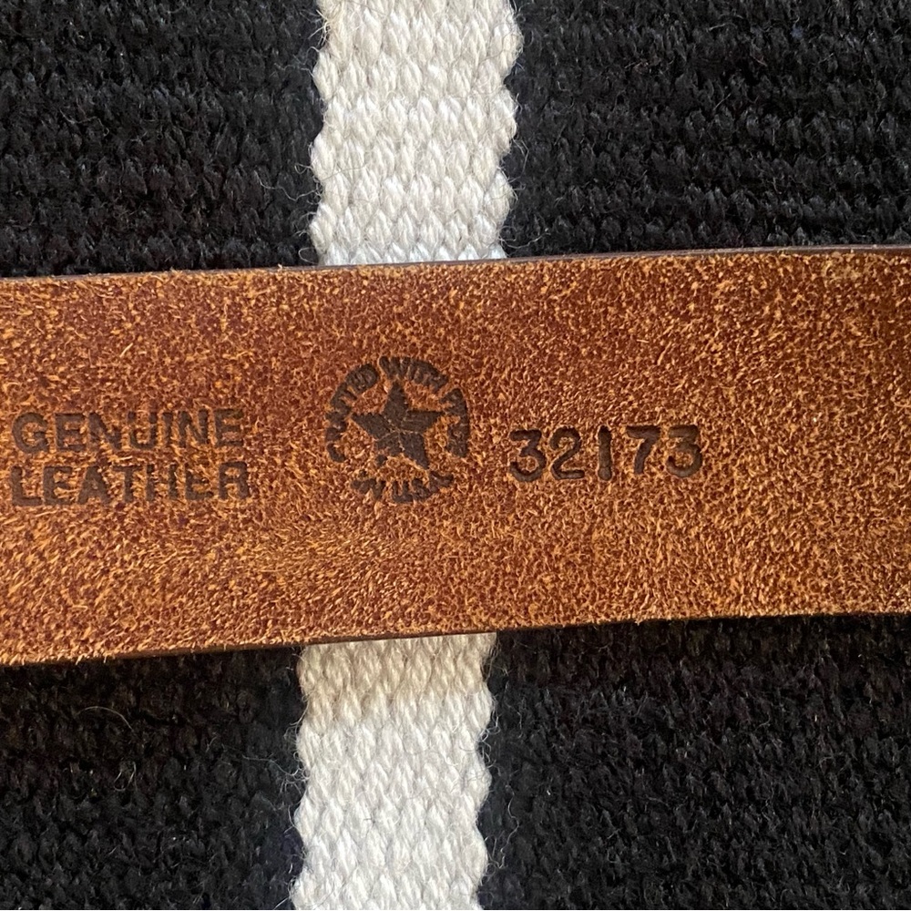 Banana Republic Brown Leather Belt with Silver Buckle - Picture 6 of 7